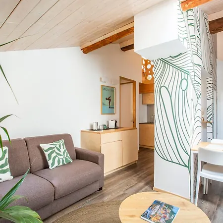 Cozy Three-room In The Heart Of Como, 100 Meters From The