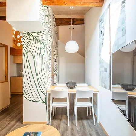 Cozy Three-room In The Heart Of Como, 100 Meters From The Апартаменты *
