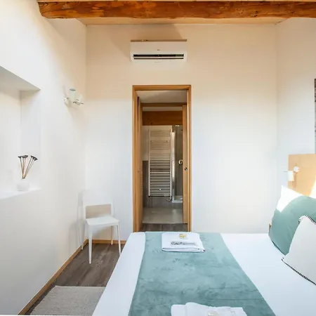 Cozy Three-room In The Heart Of Como, 100 Meters From The Апартаменты *